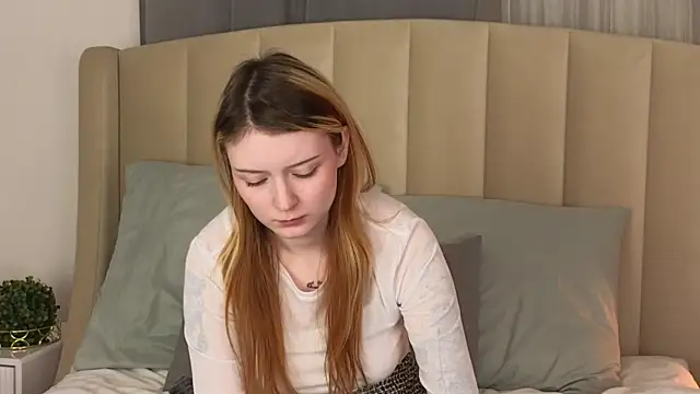 AlyssFrost live XXX chat