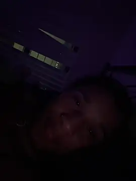 MsAmitra Pertunjukan Webcam