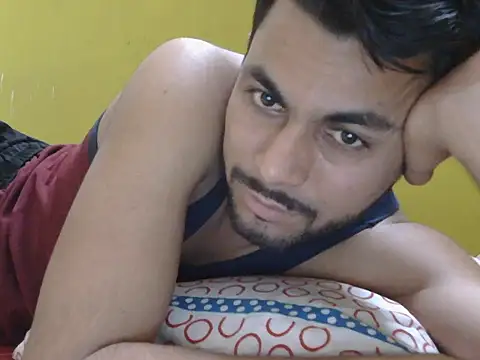 Chatroom XXX en direct de Stubborndesiboy