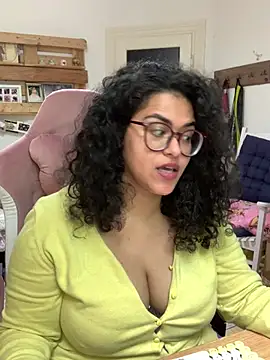 Show Webcam de Curvydesifromgermany