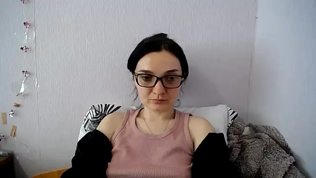 Shiny_gine's Live XXX Chat