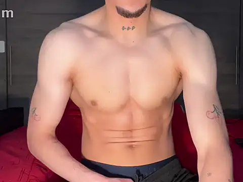 strongManLatino – Naživo XXX chat