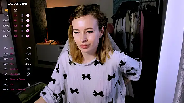 ZoyaMill Chat XXX live
