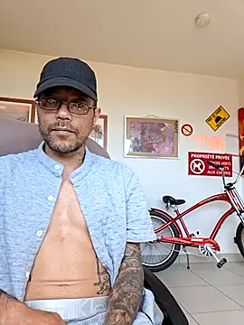 Mr_Graffitimile live XXX chat