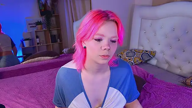 Waifu_Ketrin: απευθείας συνομιλία ΧΧΧ