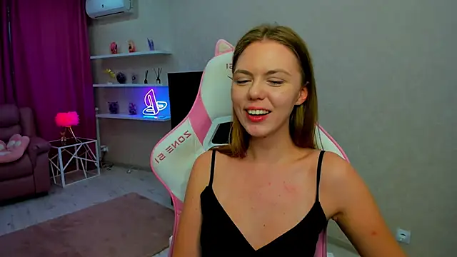 Онлайн чат XXX Strawberrye