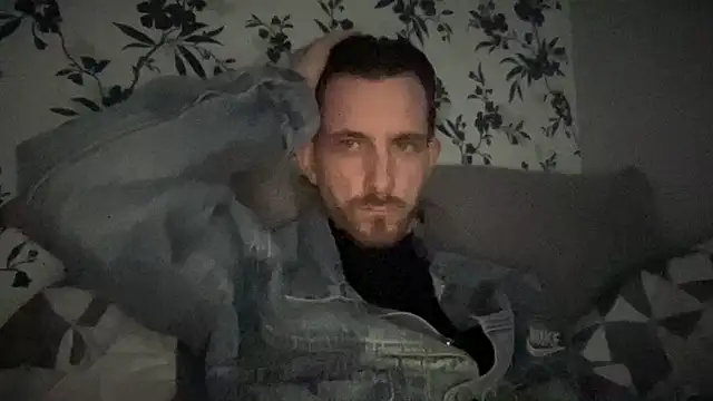 Big8inchUncutCock Webcam show