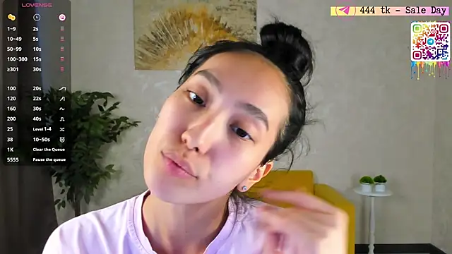 Živý XXX chat FlirtyAura