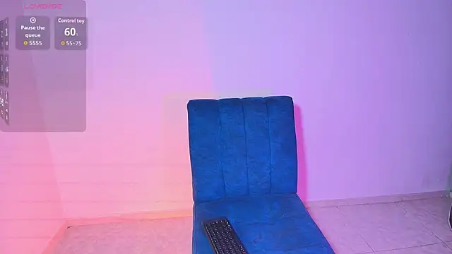 XXX chat uživo modela Lya_dubois_