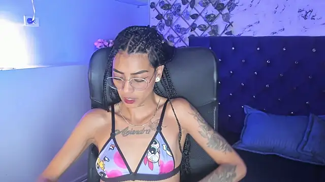 KarlaSlutSkinny__ live XXX chat