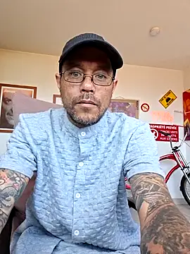 Mr_Graffitimile's Live XXX Chat
