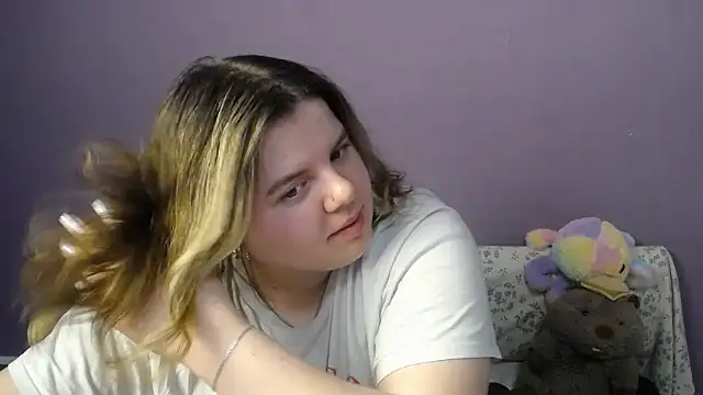 so_shy: απευθείας συνομιλία ΧΧΧ
