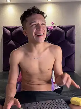 Dominik_Souza Chat XXX live