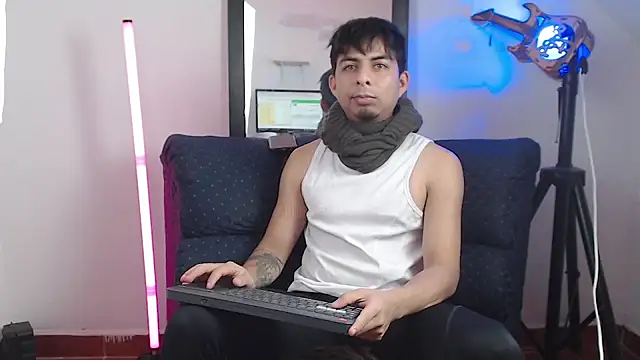 ALPHA_LATINO 라이브 XXX 채팅