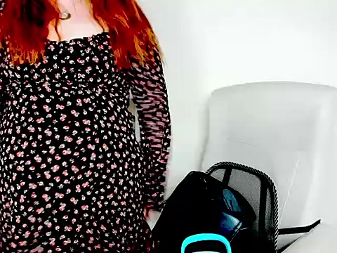 Show modela GingerKitten1 na web-kameri