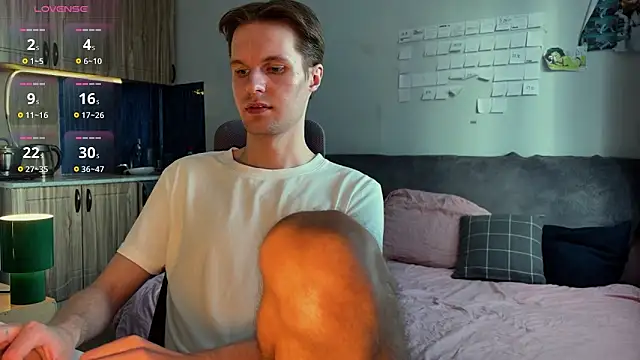 عرض كام Leonnextdoor