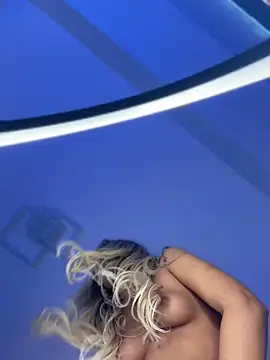 BarbieDoll13のライブXXXチャット