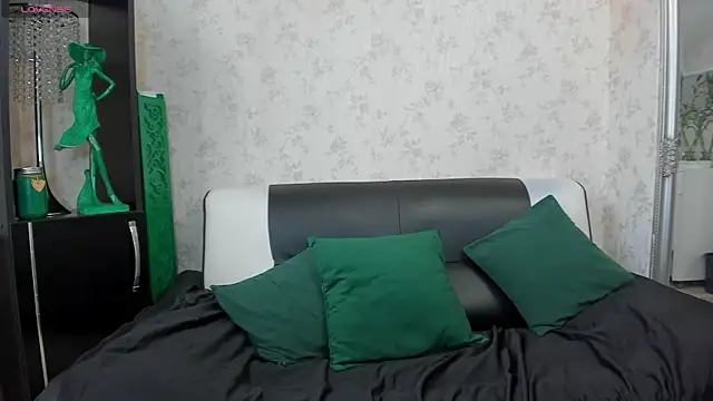 FemCupid Webcam show