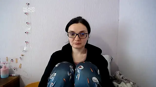 Shiny_gine Live XXX Chat