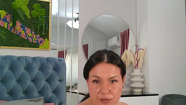 AnneRey Show in webcam