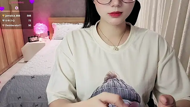 JENNIE-16's Live XXX Chat