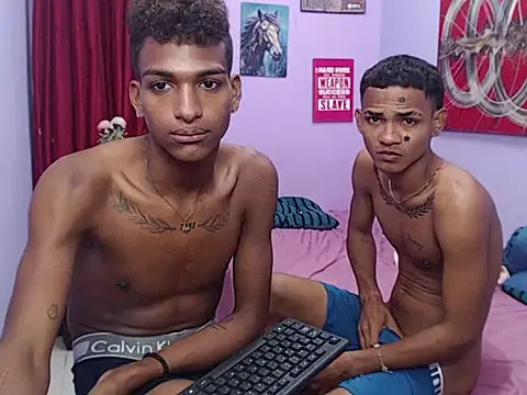 black_twinks Live XXX Chat
