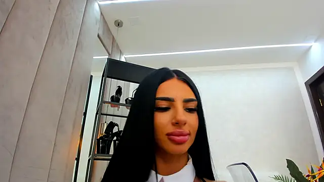 Chat XXX en directo de Britney_Charm_