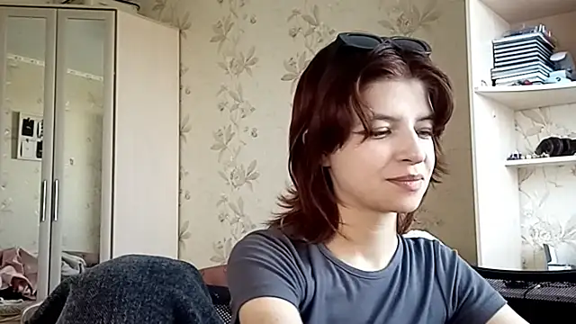 LowkeyIndigo's Webcam Show