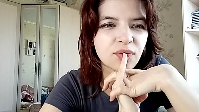 LowkeyIndigo Webcam-Show