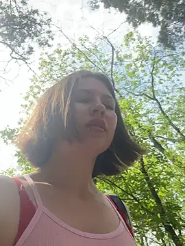 Živý XXX chat JessieeFlirty