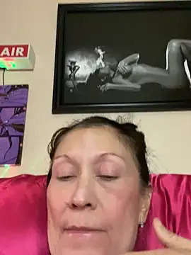 XXX chat uživo modela TheDime