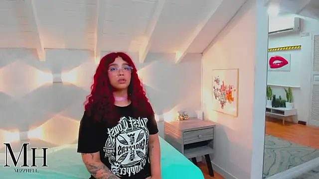MizzHell's Live XXX Chat