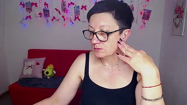 EmilyL0ve élő XXX-chatje