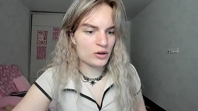 milliKira006 webcam show