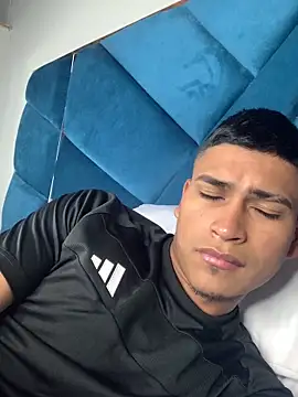 عرض كام Emiliano_Reyes
