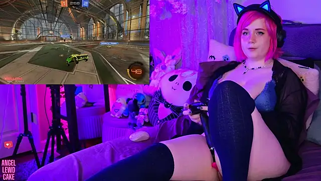 Angel-Lewd-Cake Show in webcam