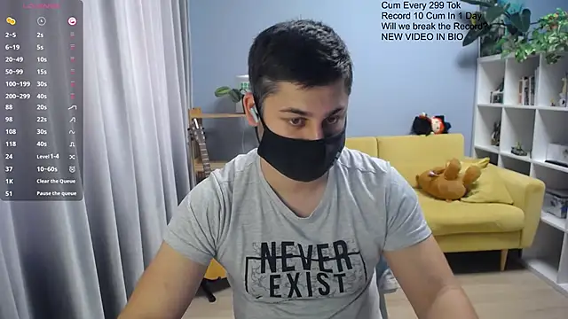 Tomguys live XXX chat