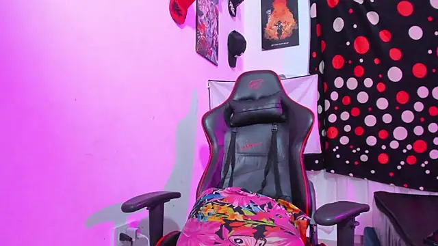 Rihanna_hotx Adlı Modelin Web Kamerası Şovu