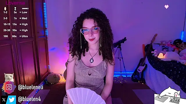 XXX chat uživo modela bluelen