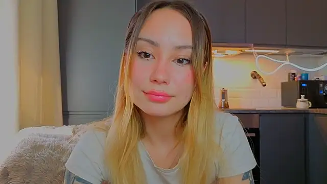 baobei03 Adlı Modelin Canlı XXX Sohbeti