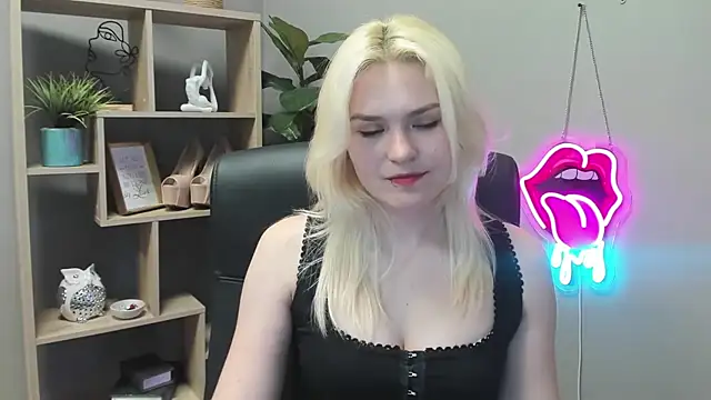 SweetLilyxo Adlı Modelin Canlı XXX Sohbeti
