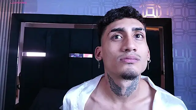 Dark_Eros_ live XXX chat