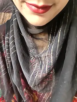 Indian-Aleena Chat XXX in diretta