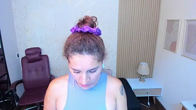 aliceandsia Live XXX-chat