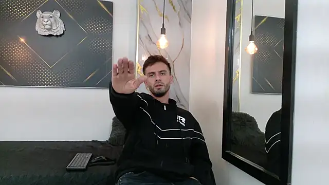 Онлайн чат XXX KingOfTemptation