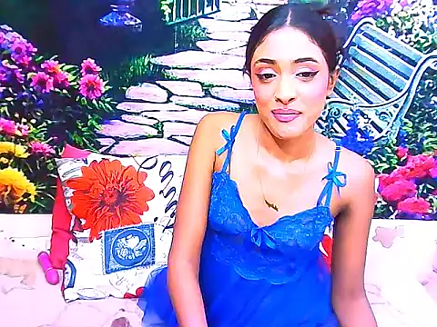IndianPretty14u2Luv Chat XXX in diretta