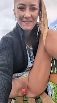 Živý XXX chat Risky_girl23_