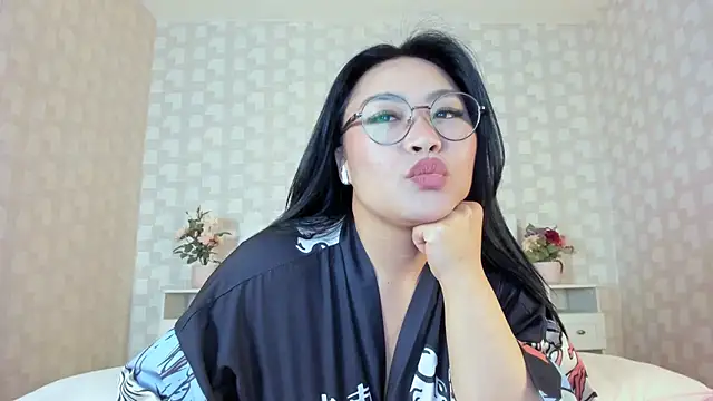 NatsumiHun Chat XXX in diretta