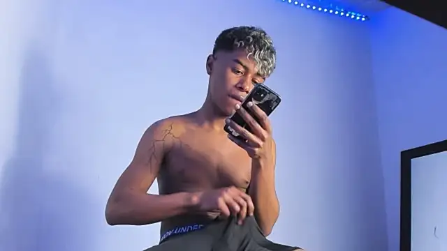 yoendris_boy's Live XXX Chat