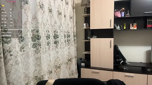 AquilineOrites' Live XXX Chat